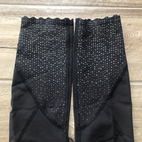 Lululemon Tight Stuff Tight - Black, Size 4 - Picture 4 of 8